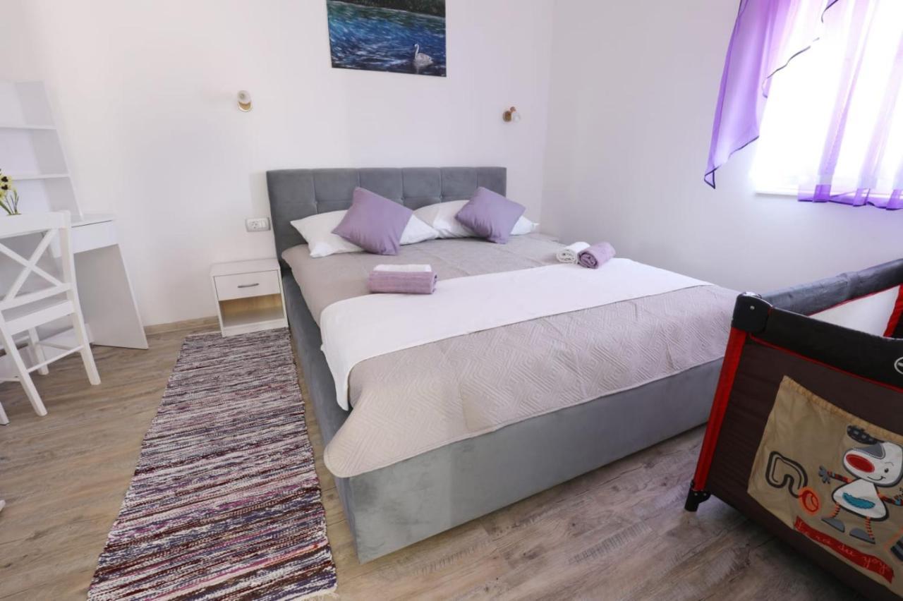 Apartman Teo &Tena Оточац Екстер'єр фото